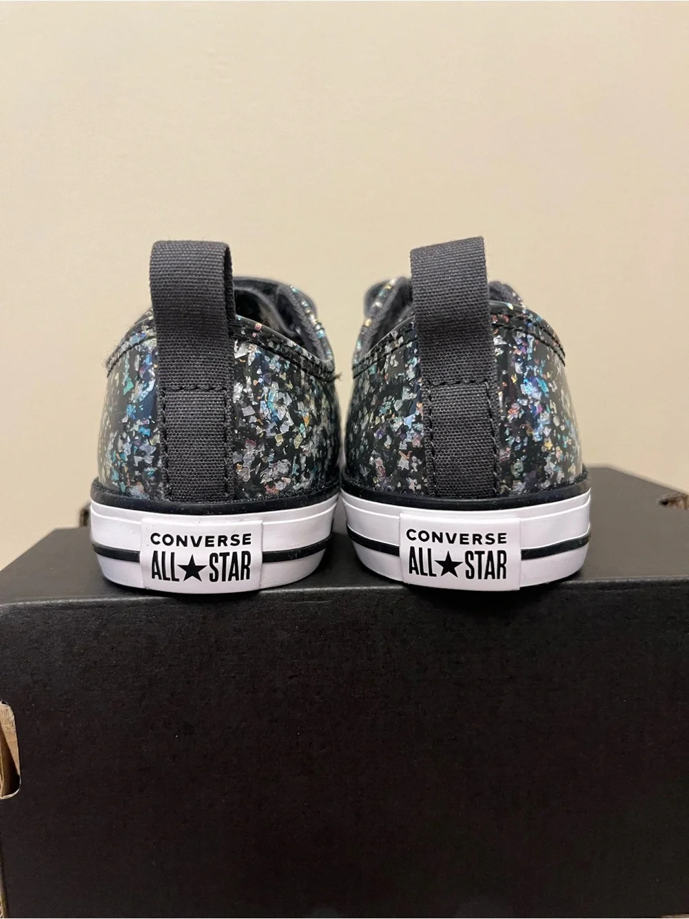 Converse nib color